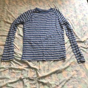 This item is a long sleeve shirt